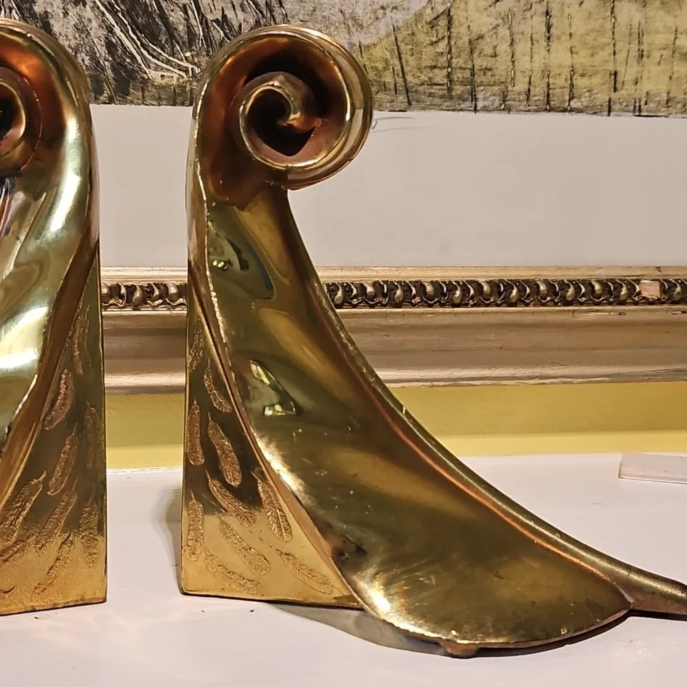 Brass Overlay Scrolled Feathers Bookends 2 - Picture 2 of 8